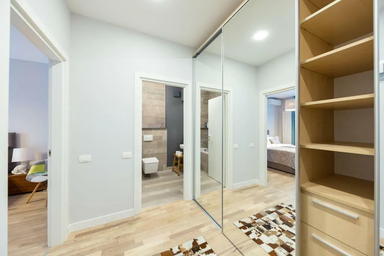 The Shades Of Grey-Tranquil 4Th-Floor Apartment Baneasa Area Bucharest