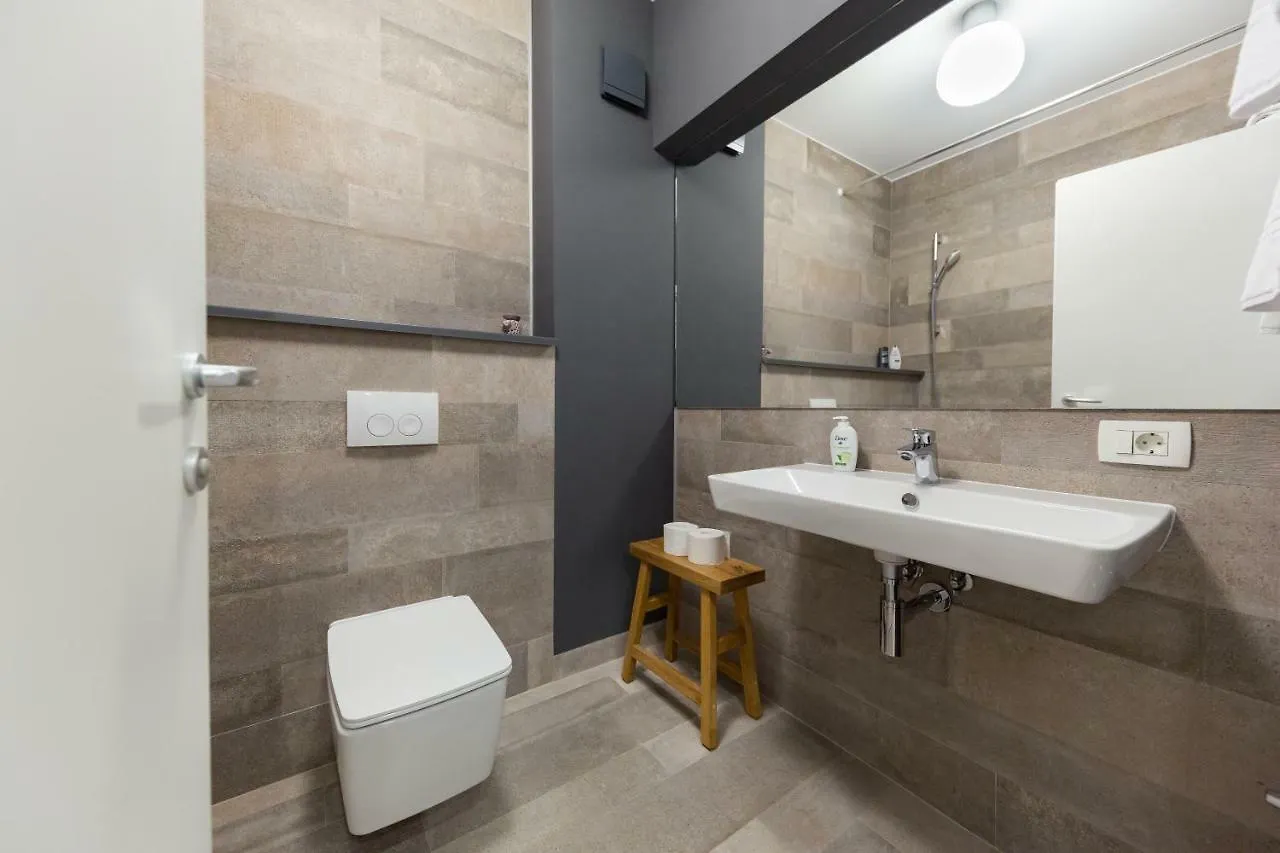The Shades Of Grey-Tranquil 4Th-Floor Apartment Baneasa Area Bucharest 0*,  Romania