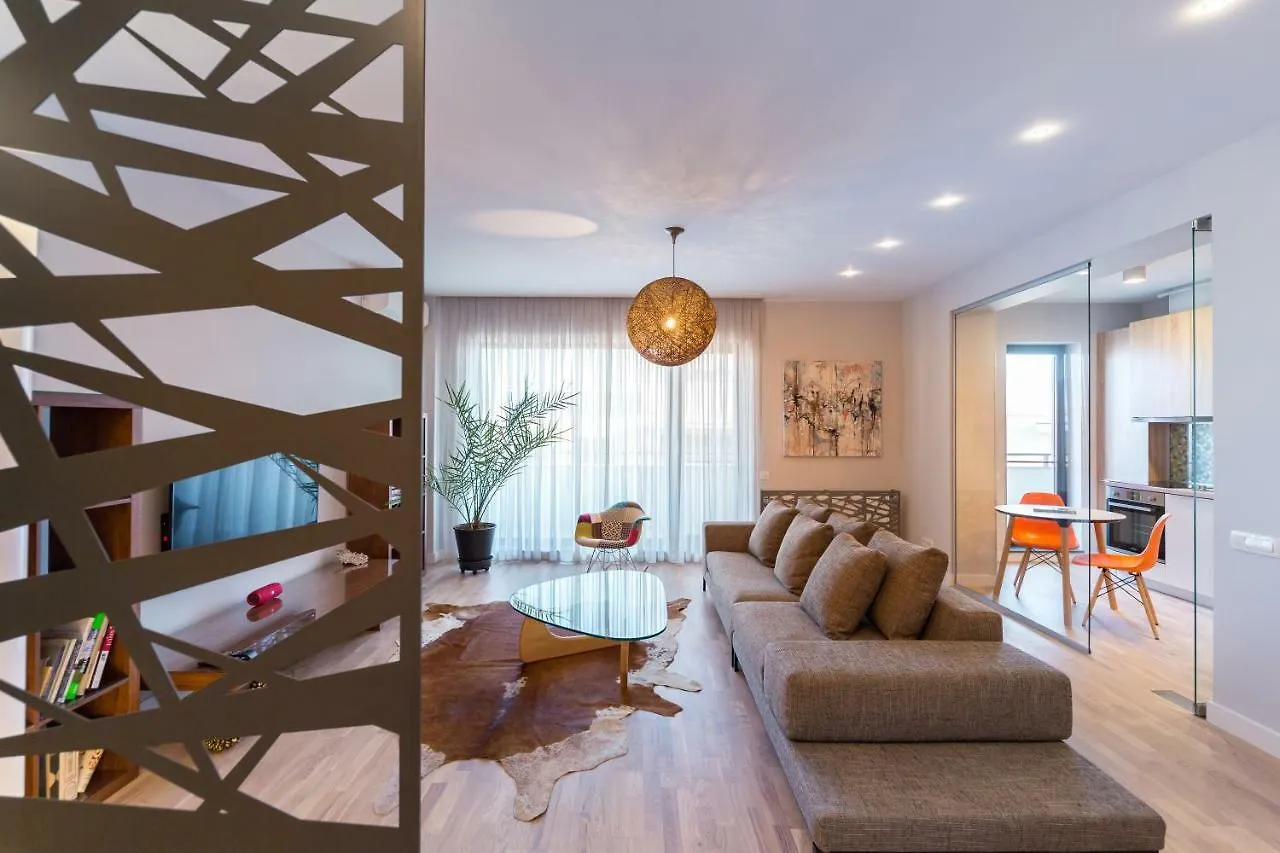 The Shades Of Grey-Tranquil 4Th-Floor Apartment Baneasa Area Bucharest