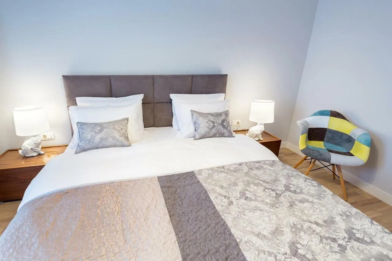 The Shades Of Grey-Tranquil 4Th-Floor Apartment Baneasa Area Bucharest