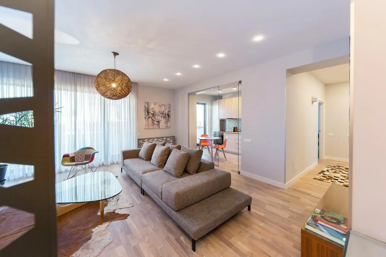 The Shades Of Grey-Tranquil 4Th-Floor Apartment Baneasa Area contacts