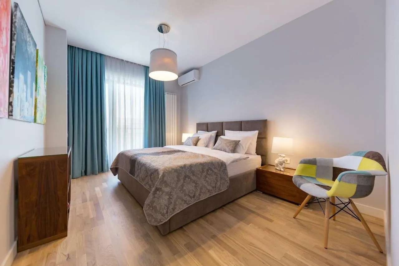 The Shades Of Grey-Tranquil 4Th-Floor Apartment Baneasa Area Bucharest